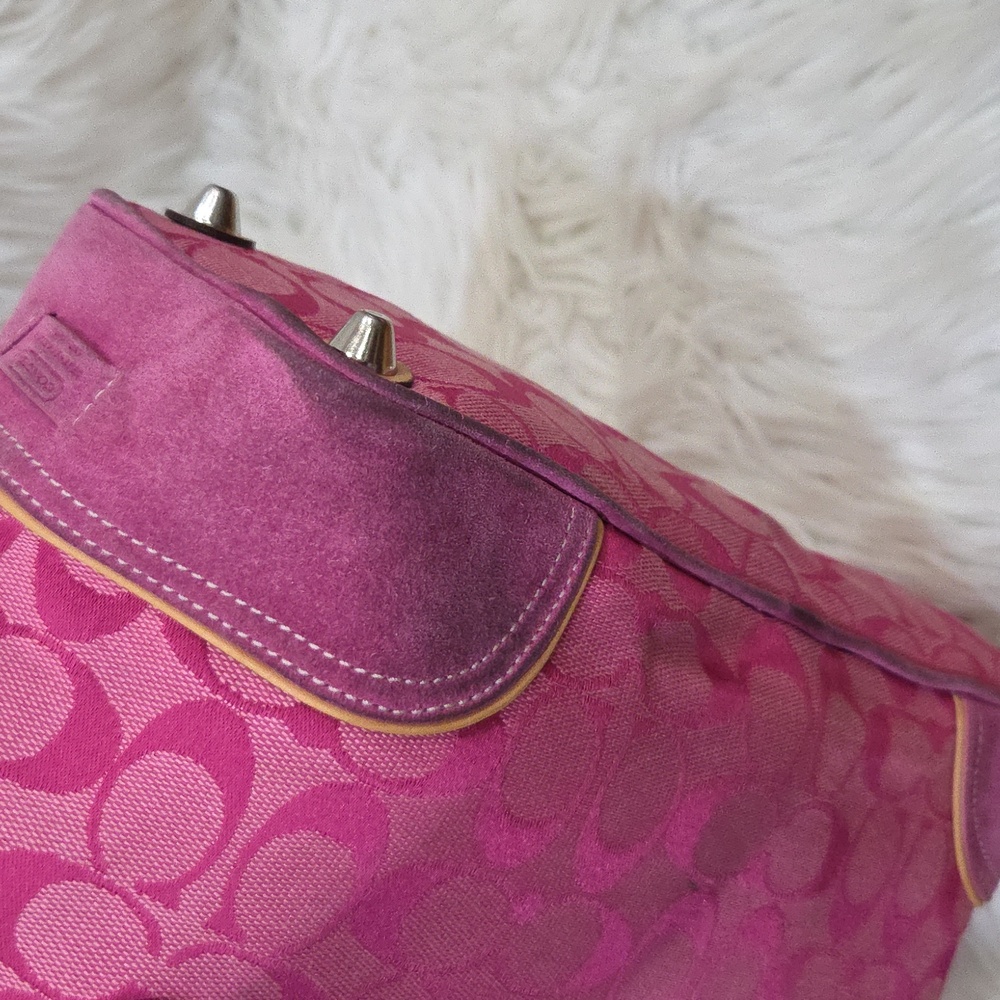 💕🔹️ Coach🔹️y2k vintage  Hampton Signature  Pink Jacquard Suede Leather Bag - Picture 6 of 14